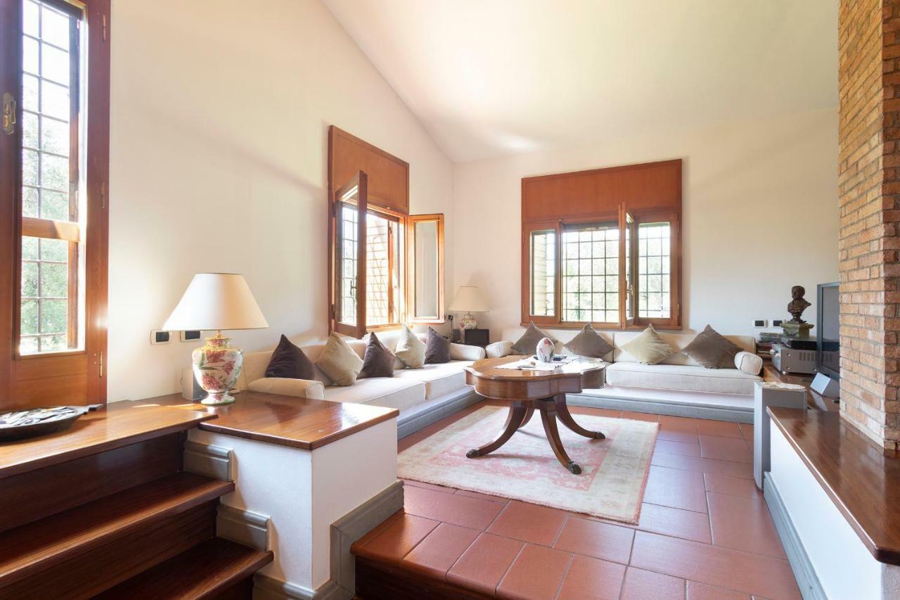 Villa In Via Della Marcigliana Casale Torre San Giovanni Extérieur photo