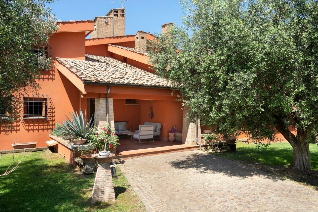Villa In Via Della Marcigliana Casale Torre San Giovanni Extérieur photo