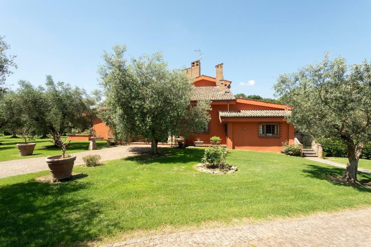 Villa In Via Della Marcigliana Casale Torre San Giovanni Extérieur photo
