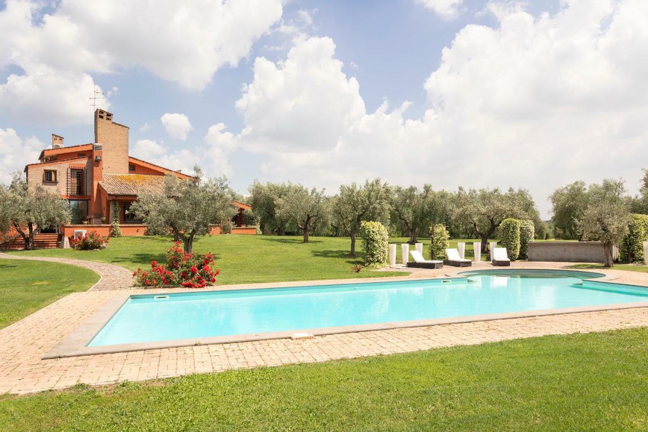 Villa In Via Della Marcigliana Casale Torre San Giovanni Extérieur photo