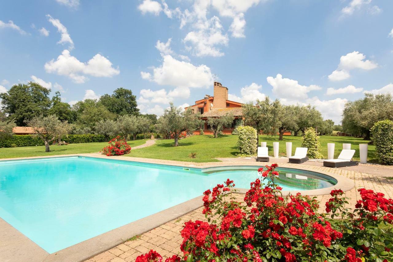 Villa In Via Della Marcigliana Casale Torre San Giovanni Extérieur photo
