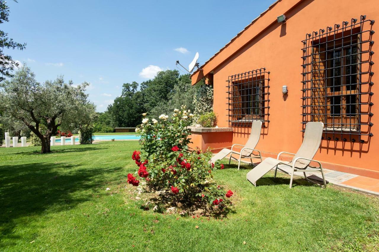 Villa In Via Della Marcigliana Casale Torre San Giovanni Extérieur photo